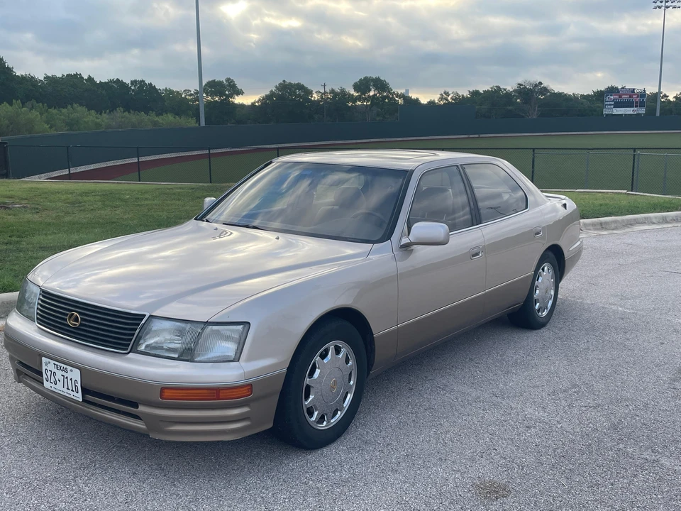 1996 Lexus LS 1st Gen - Image 8 of 31