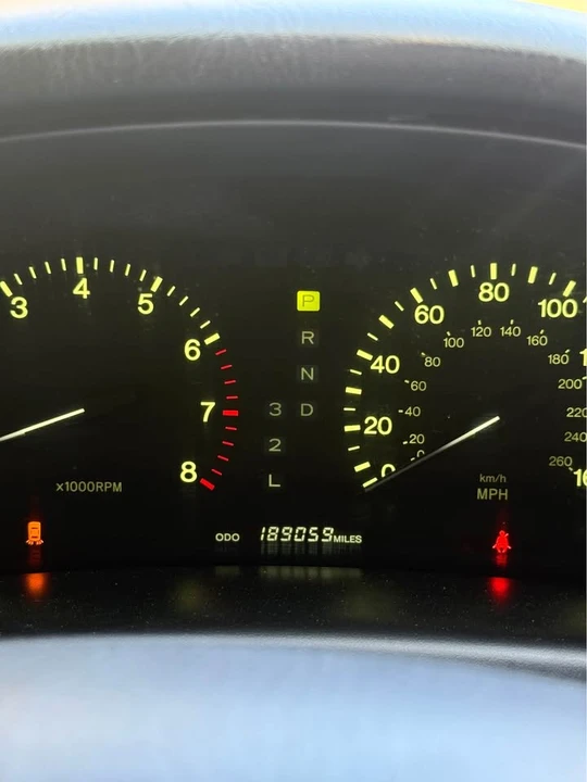 1996 Lexus LS 2nd Gen - Image 11 of 12