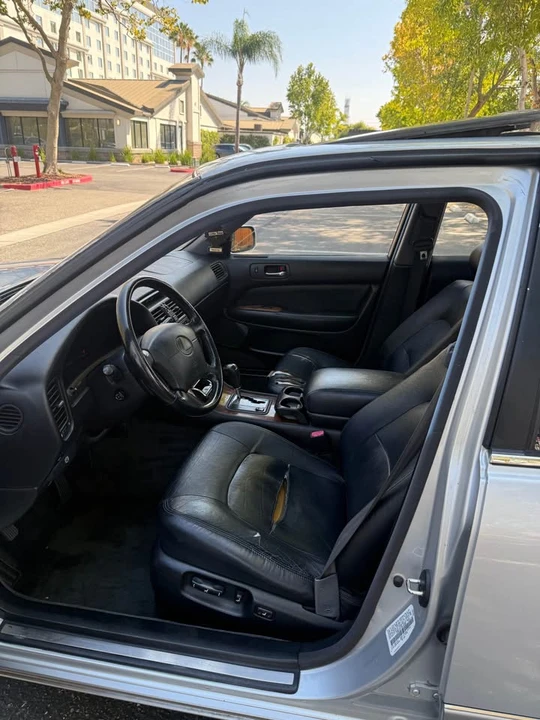 1996 Lexus LS 2nd Gen - Image 7 of 12