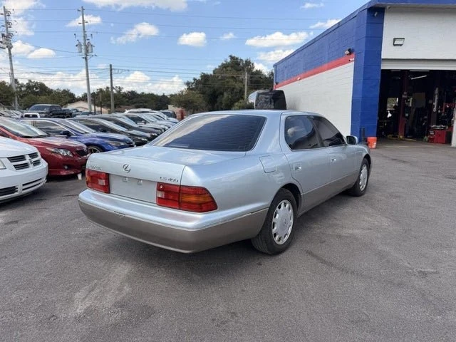 1996 Lexus LS 2nd Gen - Image 5 of 10