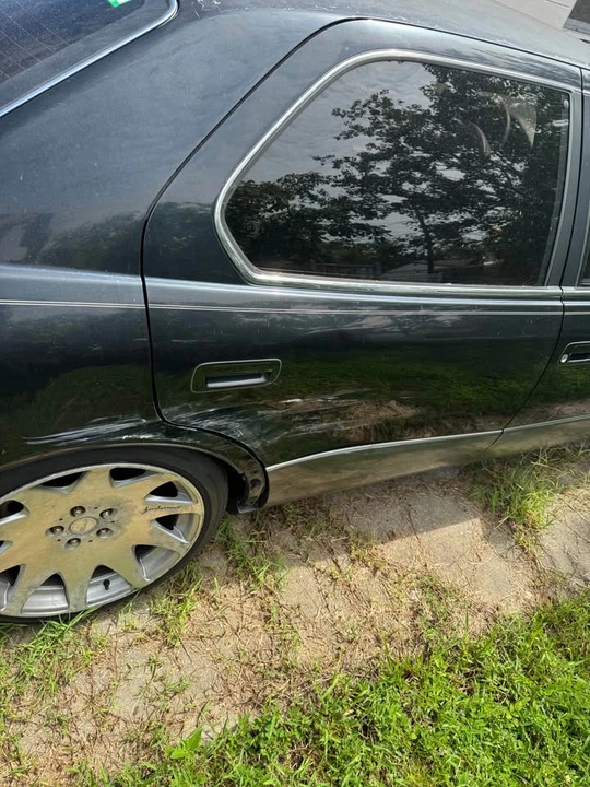 1996 Lexus LS 2nd Gen - Image 5 of 12