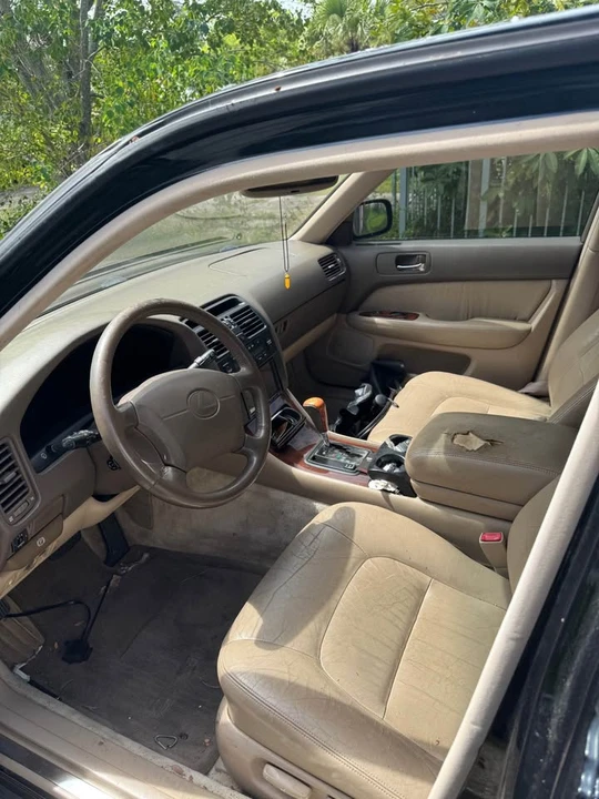 1996 Lexus LS 2nd Gen - Image 8 of 12