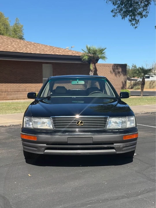 1996 Lexus LS 2nd Gen - Image 2 of 14