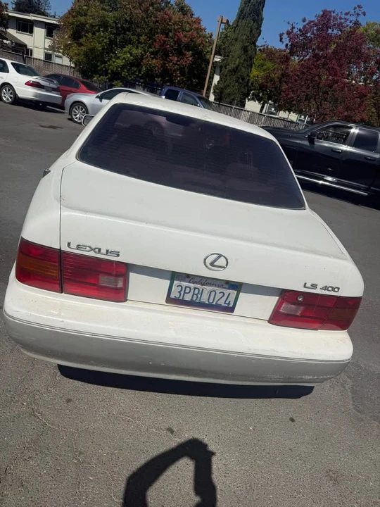 1996 Lexus LS 2nd Gen - Image 4 of 9