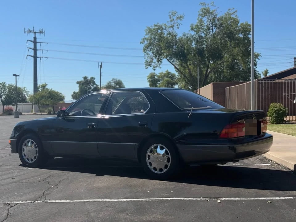 1996 Lexus LS 2nd Gen - Image 4 of 14
