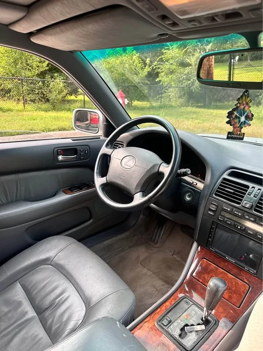 1996 Lexus LS 2nd Gen - Image 9 of 9