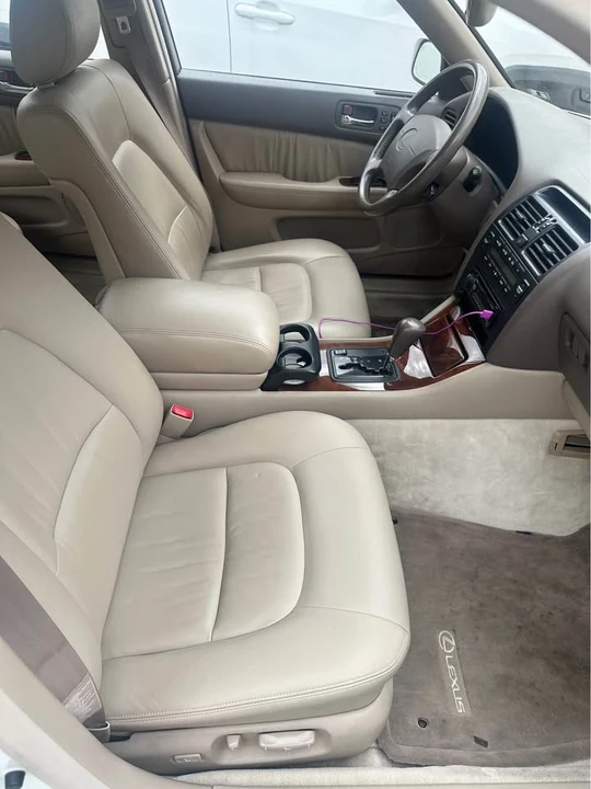 1996 Lexus LS 2nd Gen - Image 3 of 9