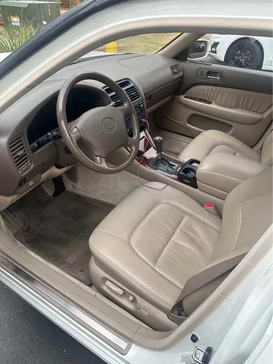 1996 Lexus LS 2nd Gen - Image 2 of 9