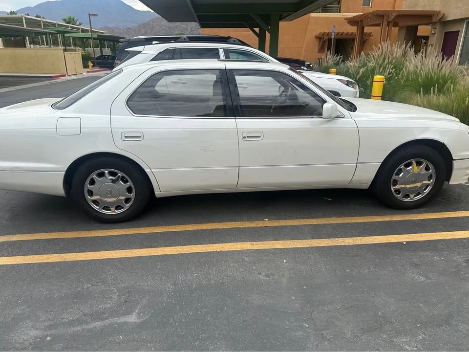 1996 Lexus LS 2nd Gen - Image 6 of 9