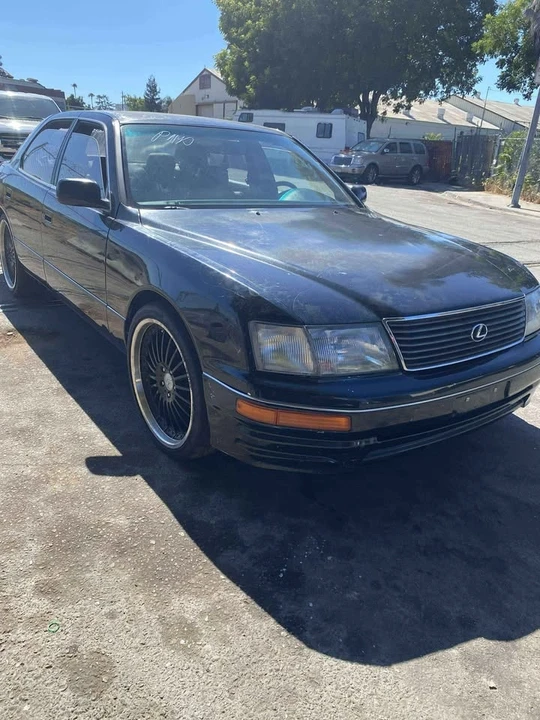 1996 Lexus LS 2nd Gen - Image 3 of 8