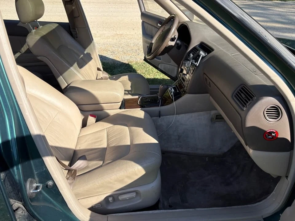 1996 Lexus LS 2nd Gen - Image 12 of 19