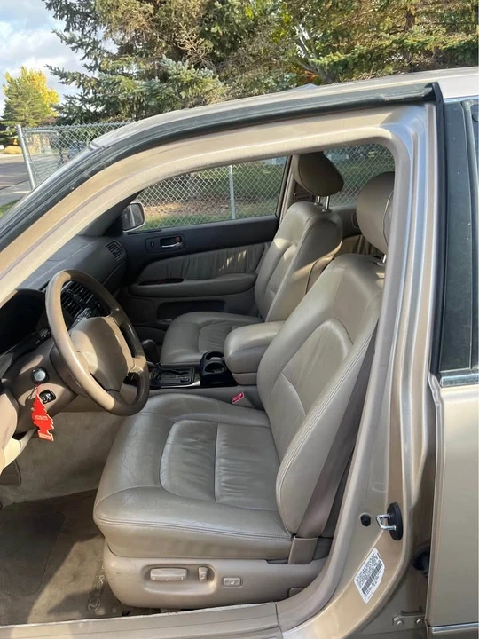 1996 Lexus LS 2nd Gen - Image 2 of 5