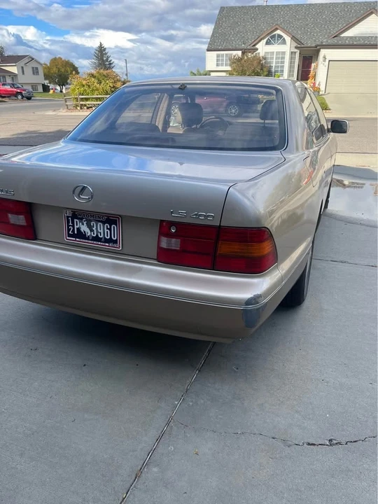 1996 Lexus LS 2nd Gen - Image 5 of 5