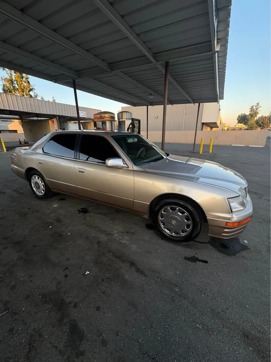1996 Lexus LS 2nd Gen - Image 4 of 13