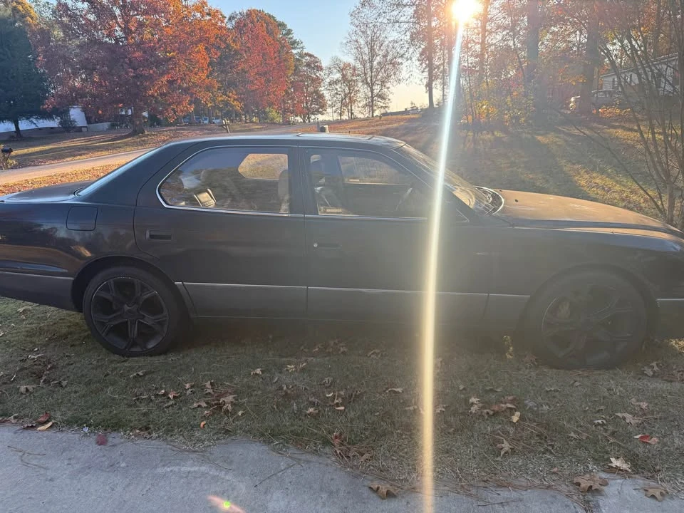 1996 Lexus LS 2nd Gen - Image 3 of 3