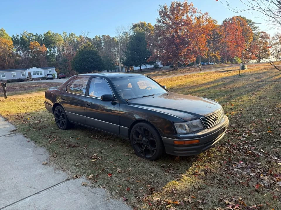 1996 Lexus LS 2nd Gen - Image 2 of 3