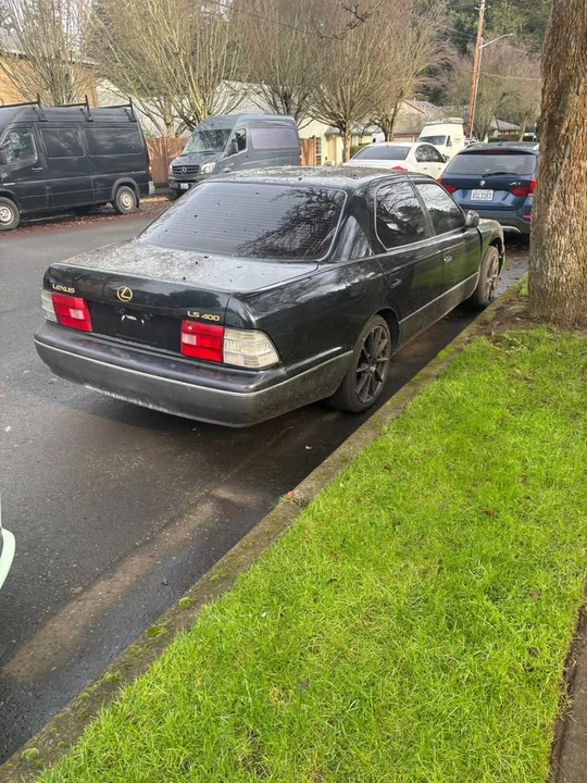 1996 Lexus LS 2nd Gen - Image 5 of 9