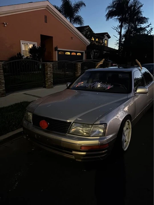 1996 Lexus LS 2nd Gen - Image 3 of 7