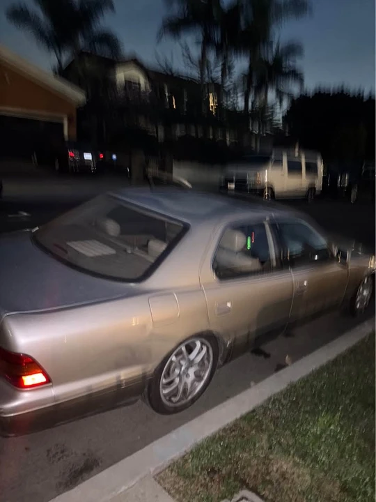 1996 Lexus LS 2nd Gen - Image 4 of 7