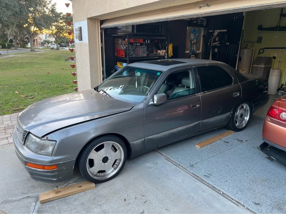 1996 Lexus LS 2nd Gen - Image 2 of 8