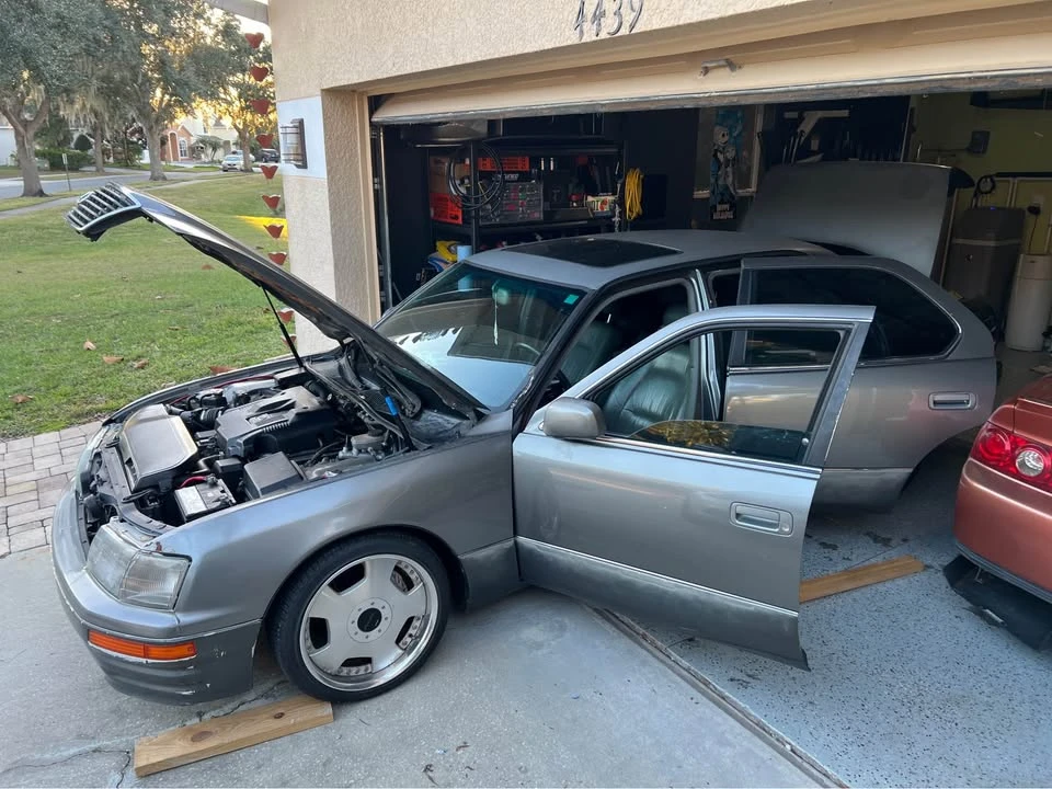 1996 Lexus LS 2nd Gen - Image 3 of 8