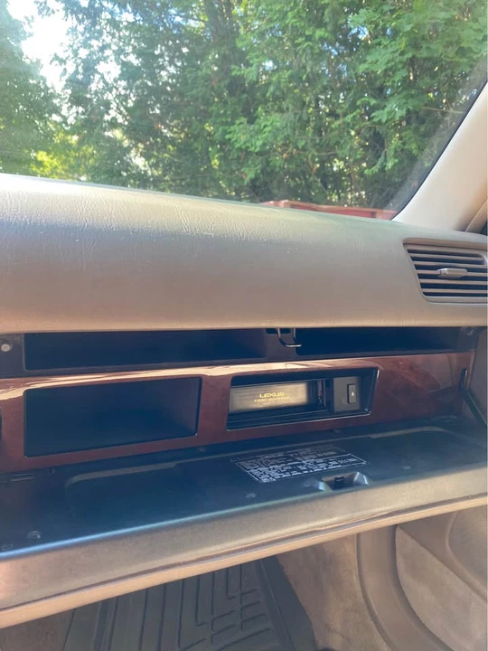 1996 Lexus LS 2nd Gen - Image 3 of 12