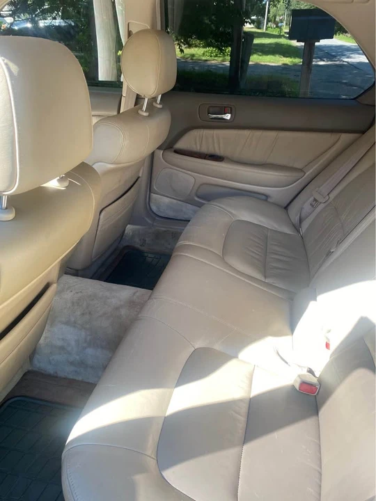 1996 Lexus LS 2nd Gen - Image 8 of 12