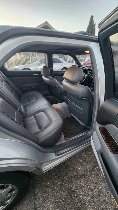 1996 Lexus LS 2nd Gen - Image 11 of 15