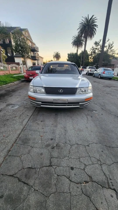 1996 Lexus LS 2nd Gen - Image 3 of 15