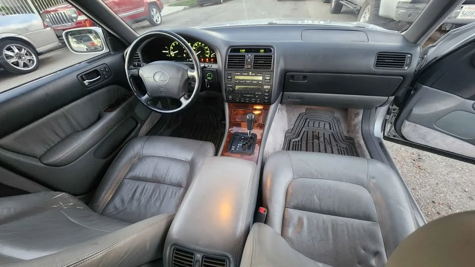 1996 Lexus LS 2nd Gen - Image 12 of 15