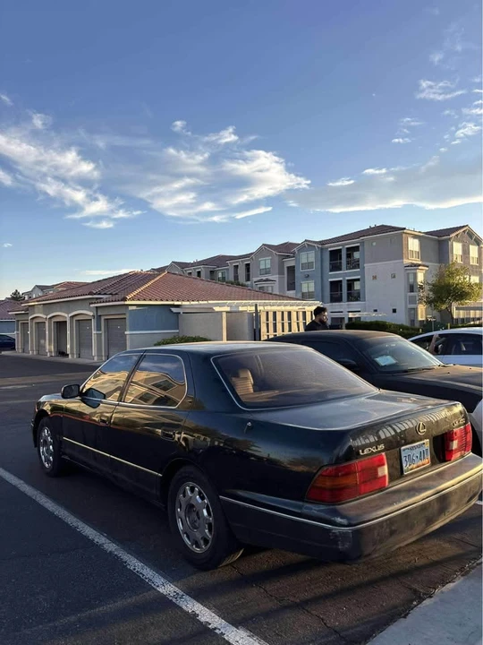 1996 Lexus LS 2nd Gen - Image 3 of 9