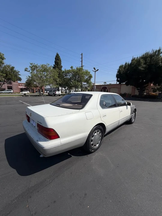 1996 Lexus LS 2nd Gen - Image 8 of 12