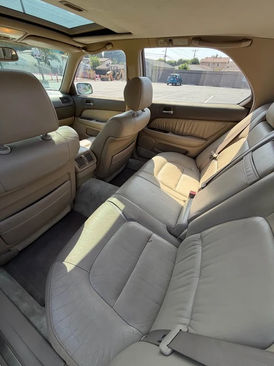 1996 Lexus LS 2nd Gen - Image 9 of 12