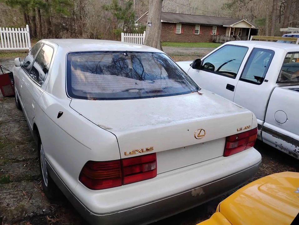 1996 Lexus LS 2nd Gen - Image 2 of 4