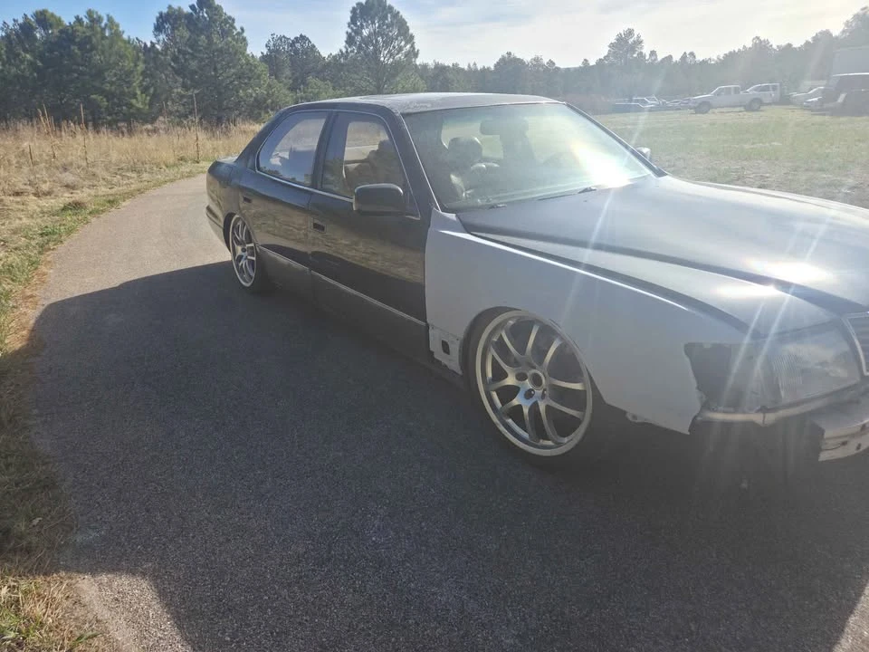 1996 Lexus LS 2nd Gen - Image 2 of 8