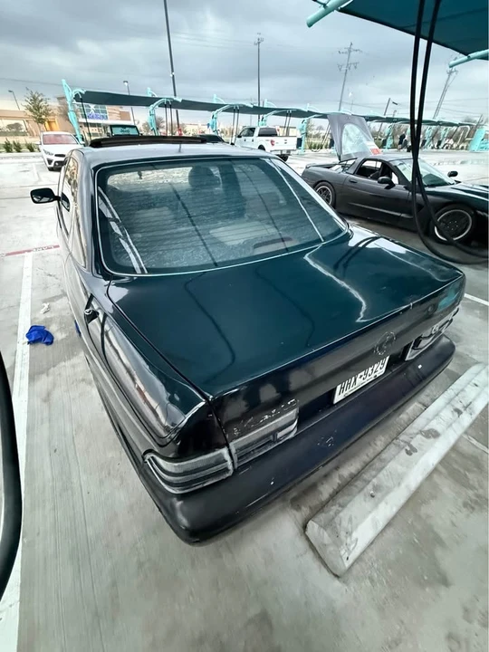 1996 Lexus LS 2nd Gen - Image 3 of 5