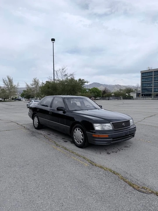 1996 Lexus LS 2nd Gen - Image 2 of 7