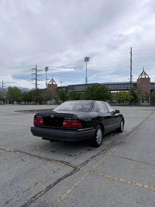 1996 Lexus LS 2nd Gen - Image 3 of 7