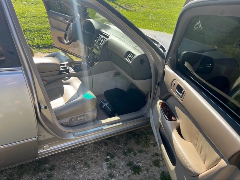 1996 Lexus LS 2nd Gen - Image 6 of 10