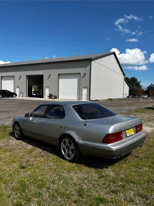 1996 Lexus LS 2nd Gen - Image 6 of 9