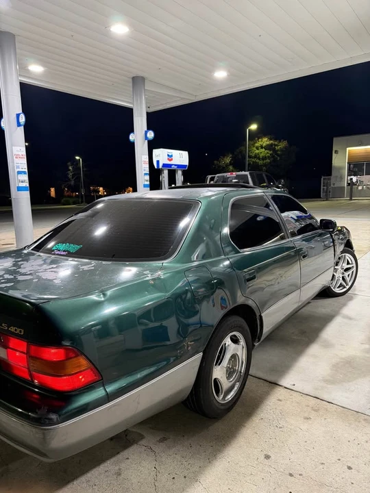 1996 Lexus LS 2nd Gen - Image 3 of 3