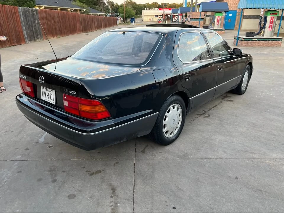 1996 Lexus LS 2nd Gen - Image 5 of 10