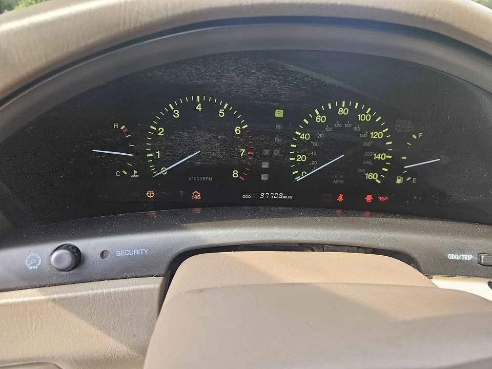 1996 Lexus LS 2nd Gen - Image 5 of 5