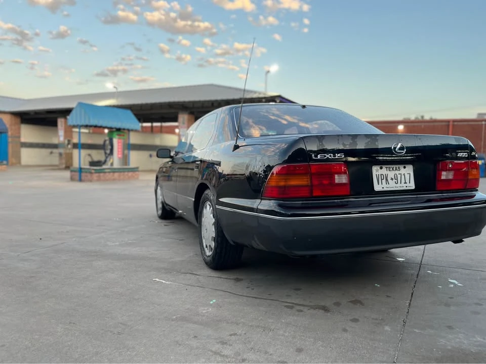 1996 Lexus LS 2nd Gen - Image 3 of 10