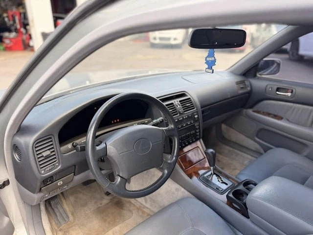 1996 Lexus LS 2nd Gen - Image 7 of 10