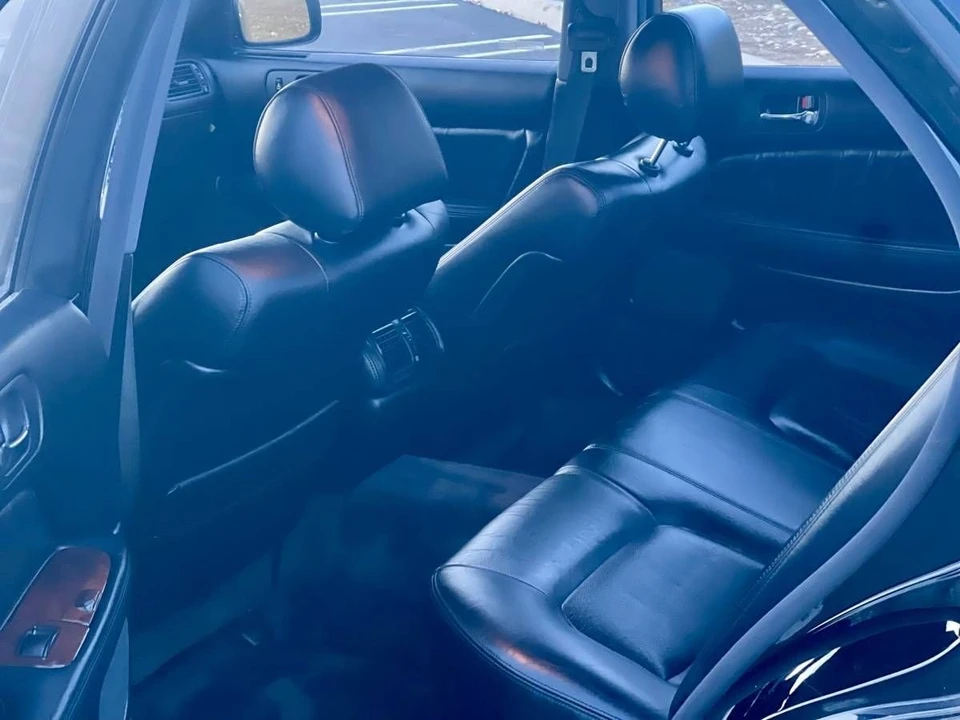 1996 Lexus LS 2nd Gen - Image 18 of 19