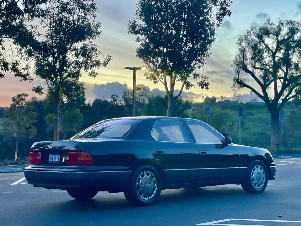 1996 Lexus LS 2nd Gen - Image 13 of 19
