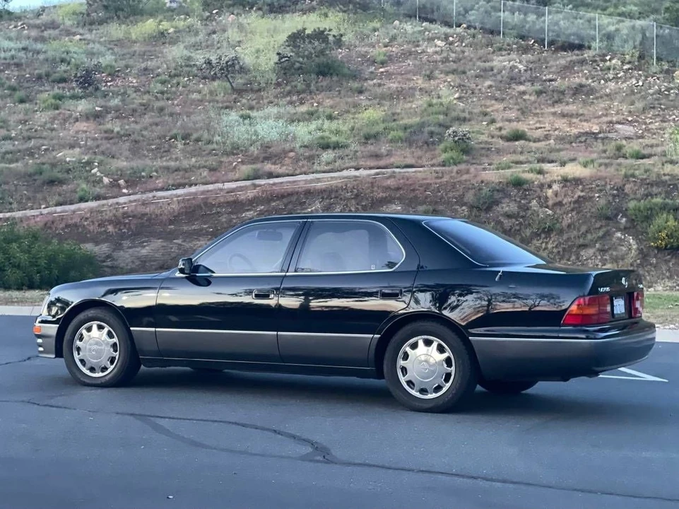1996 Lexus LS 2nd Gen - Image 10 of 19