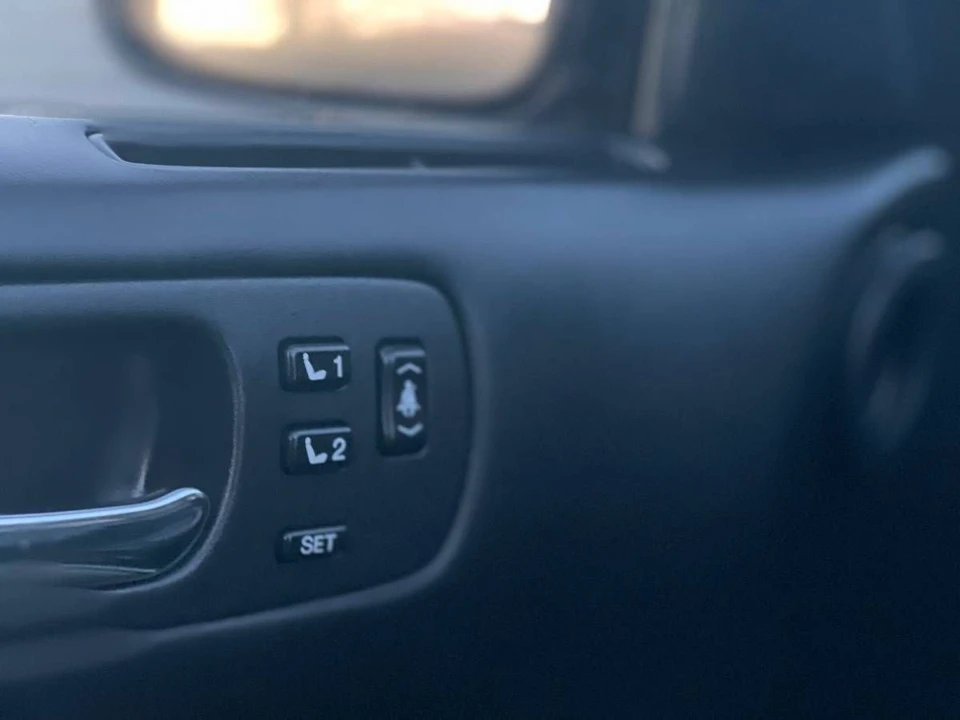 1996 Lexus LS 2nd Gen - Image 16 of 19