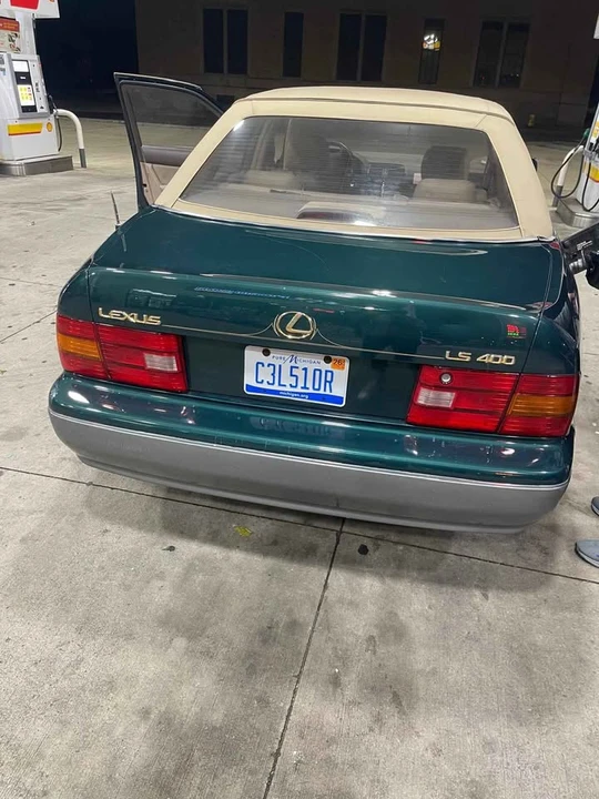 1996 Lexus LS 2nd Gen - Image 12 of 16
